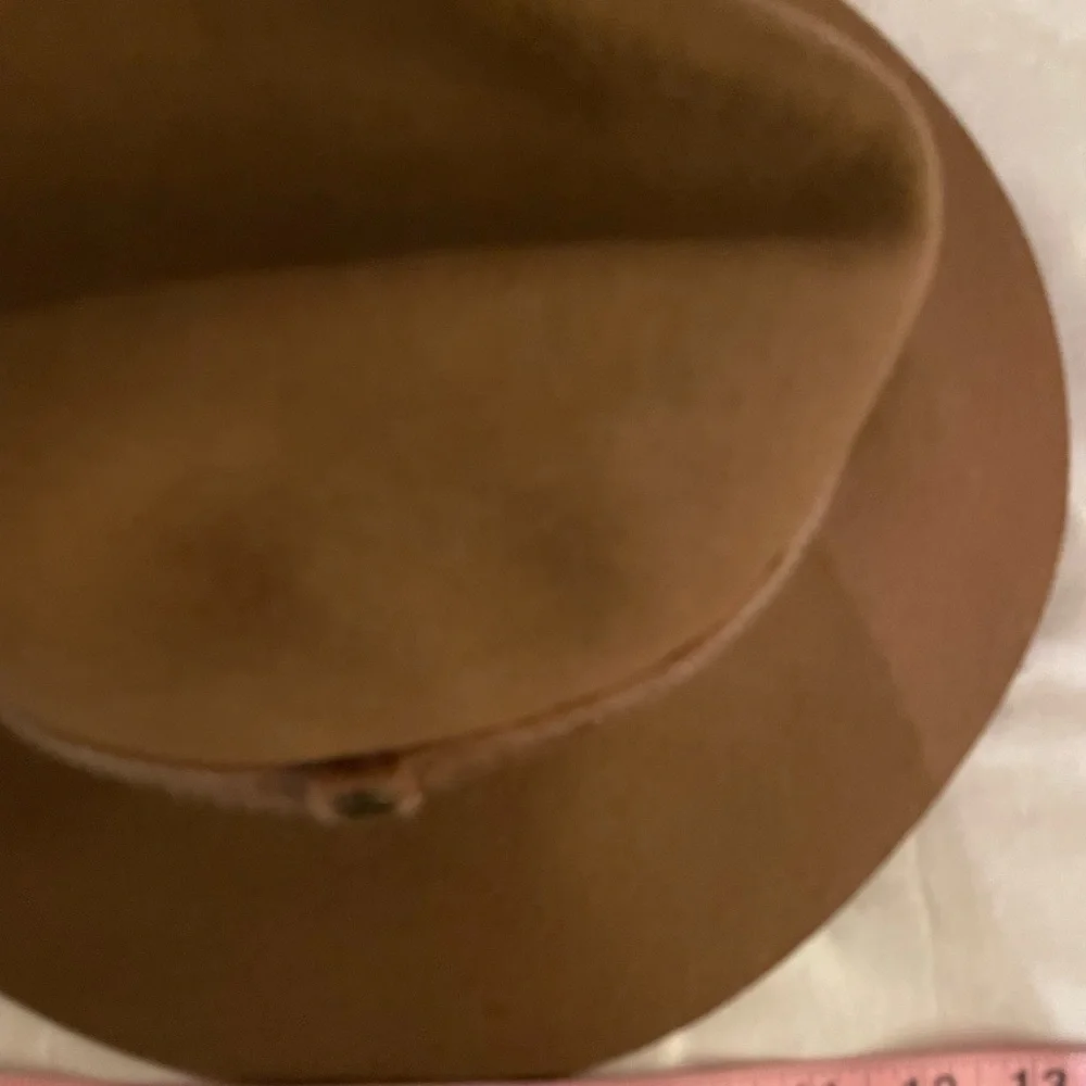 Karen Kane 100% Wool Hat Fedora Camel Tan Soft Lightweight NWT (Sz: 7.5 x 8”)